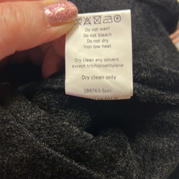 House Of CB Black Velvet Turtleneck Crop Top - Picture 7 of 7